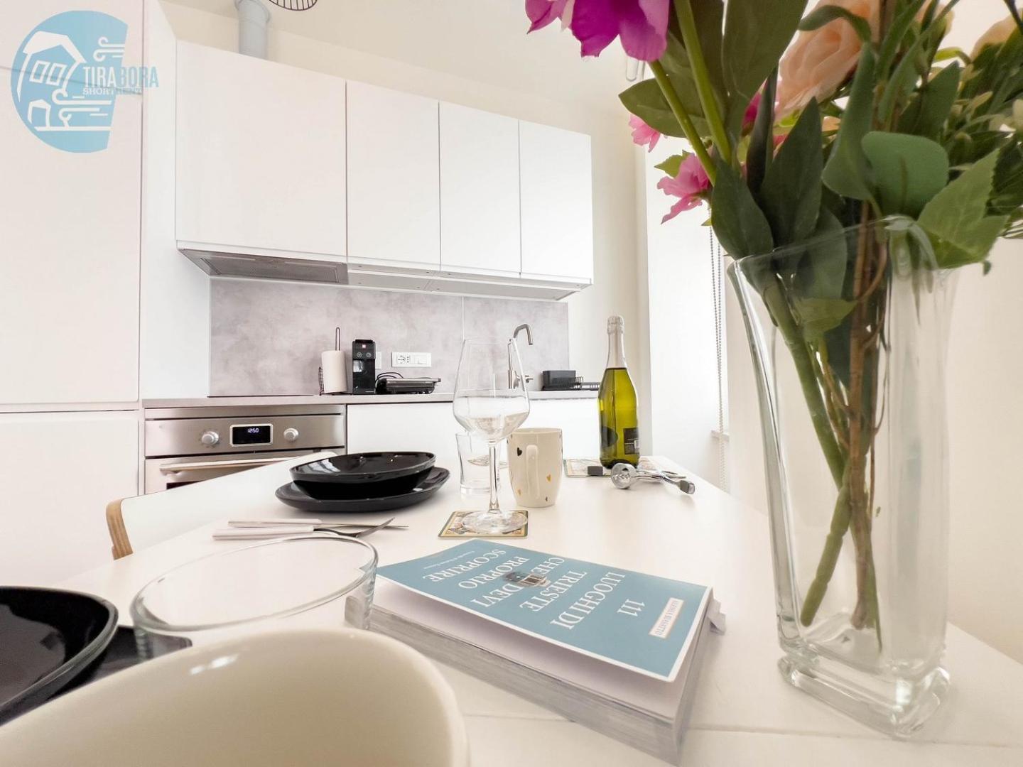 Apartament Corridoni 2B Tirabora Short Rent Triest Zewnętrze zdjęcie