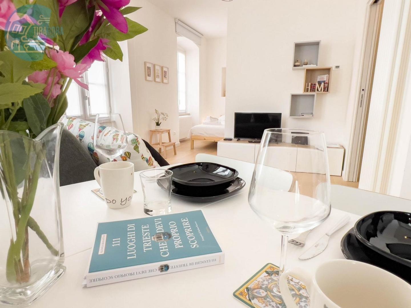 Apartament Corridoni 2B Tirabora Short Rent Triest Zewnętrze zdjęcie
